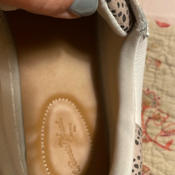 Women’s Universal Thread tennis shoes 8 1/2 - Picture 6 of 7